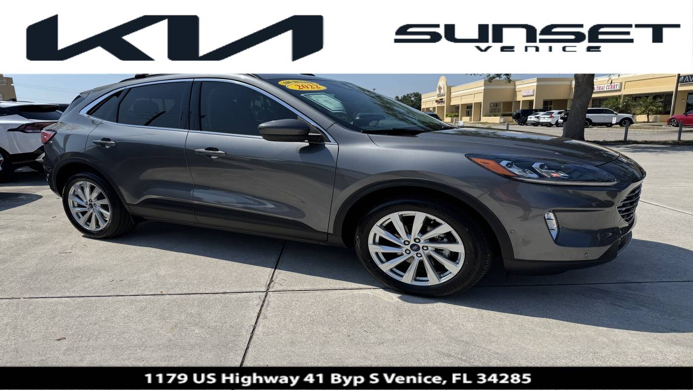 2022 Ford Escape Titanium — SUV — 15,649 mi — Venice, FL