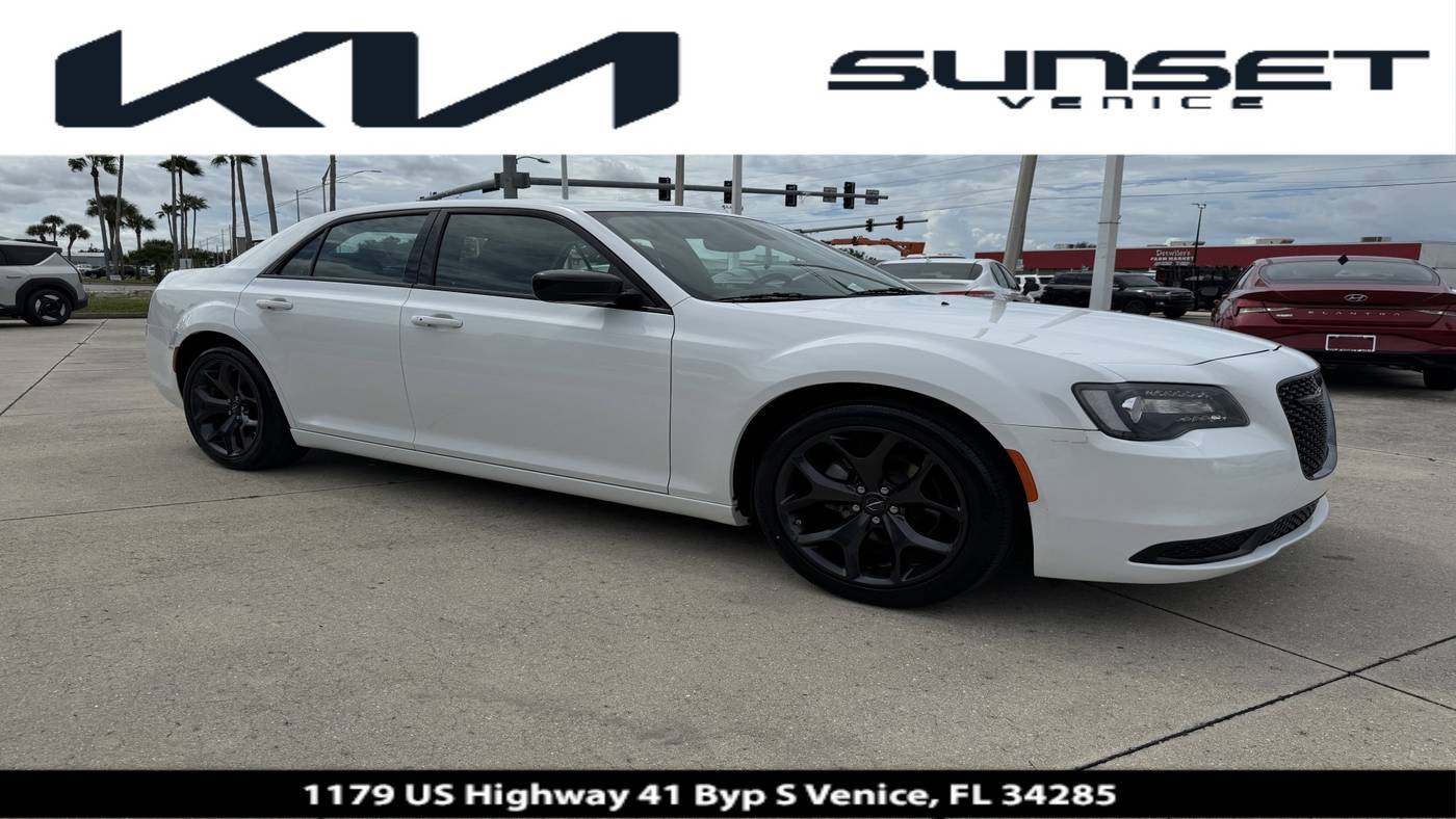 2023 Chrysler 300 Touring — Sedan — 35,153 mi — Venice, FL