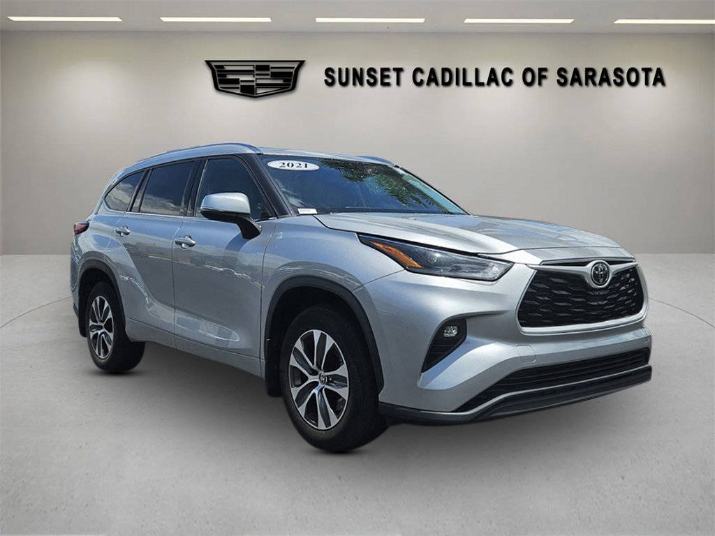 2021 Toyota Highlander XLE — SUV — 70,093 mi — Sarasota, FL