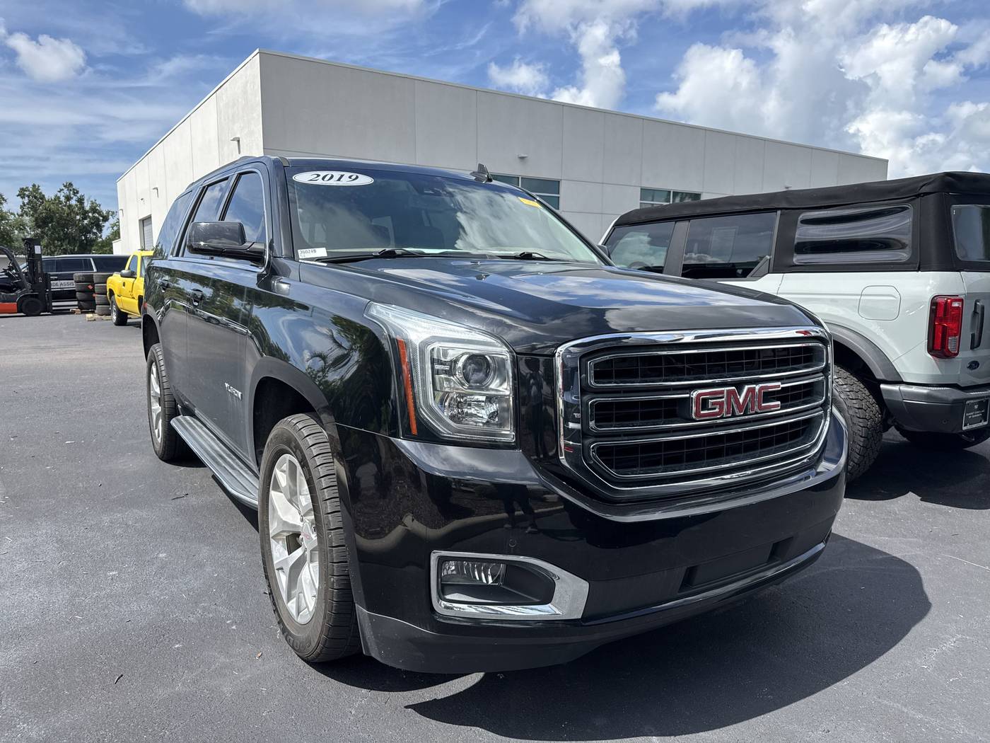 2019 GMC Yukon SLT — SUV — 49,648 mi — Sarasota, FL