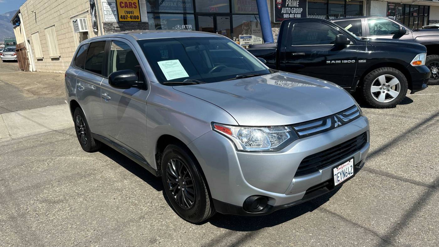 2014 Mitsubishi Outlander ES — SUV — 123,080 mi — UPLAND, CA
