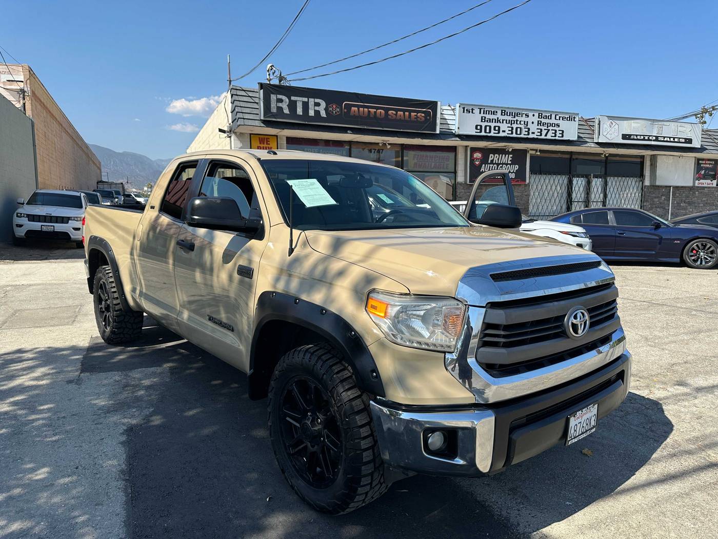 2017 Toyota Tundra SR5 — Pickup Truck — 186,360 mi — UPLAND, CA