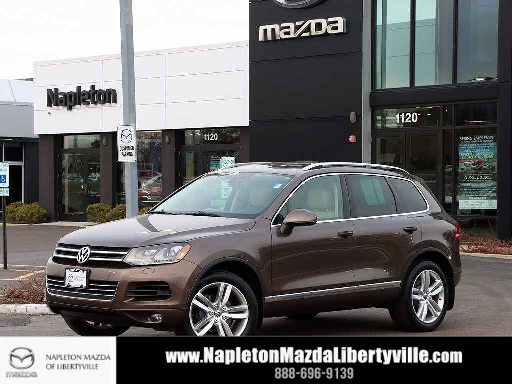 2014 Volkswagen Touareg 3.6 Executive — SUV — 92,753 mi — Libertyville, IL