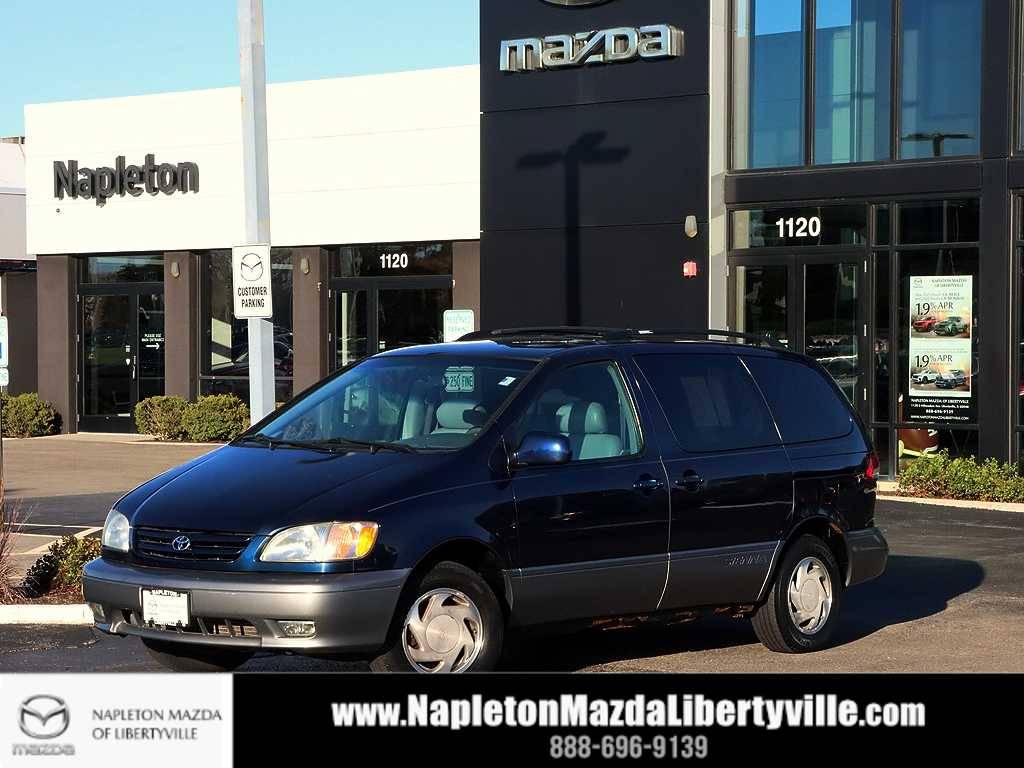 2002 Toyota Sienna XLE — Minivan — 153,659 mi — Libertyville, IL