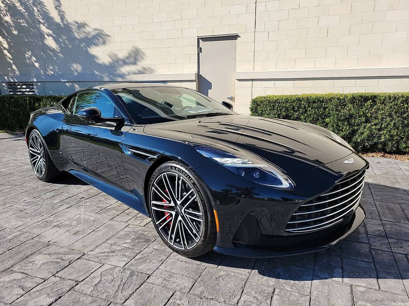 2024 Aston Martin DB12 V8