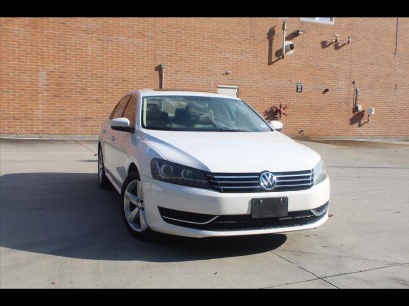 2013 Volkswagen Passat SE — Sedan — 139,474 mi — Decatur, GA