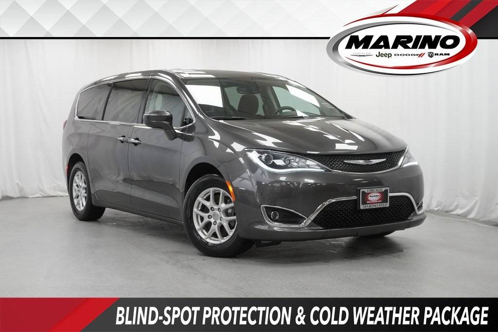 2020 Chrysler Pacifica Touring — Minivan — 18,832 mi — Chicago, IL