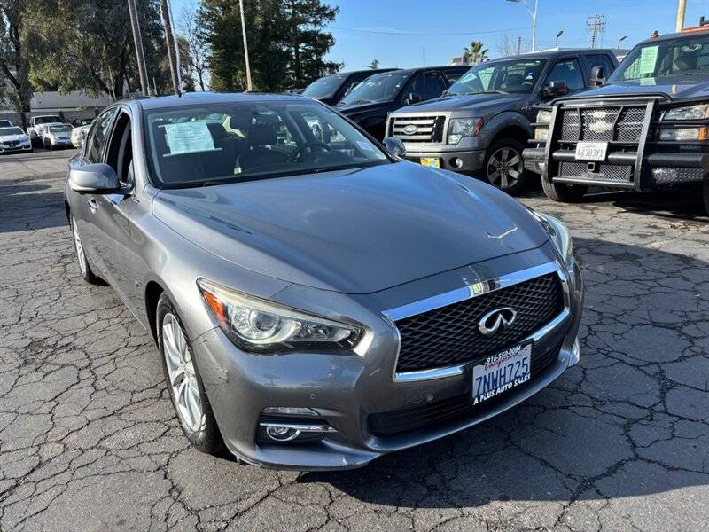 2015 Infiniti Q50 Premium
