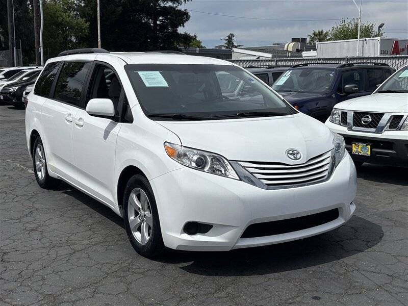 2015 Toyota Sienna LE — Minivan — 49,316 mi — Sacramento, CA