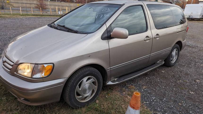 2003 Toyota Sienna LE — Minivan — 197,570 mi — Clinton, MD