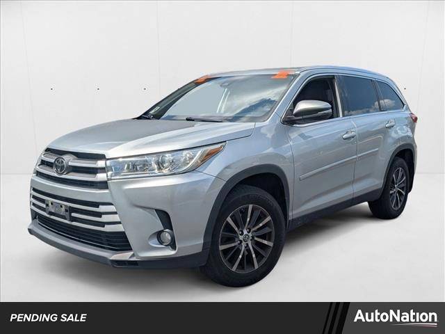 2019 Toyota Highlander XLE — SUV — 205,489 mi — Westmont, IL
