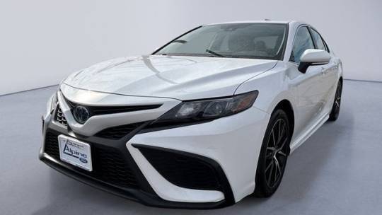 2023 Toyota Camry Hybrid SE — Sedan — 14,546 mi — Colorado Springs, CO