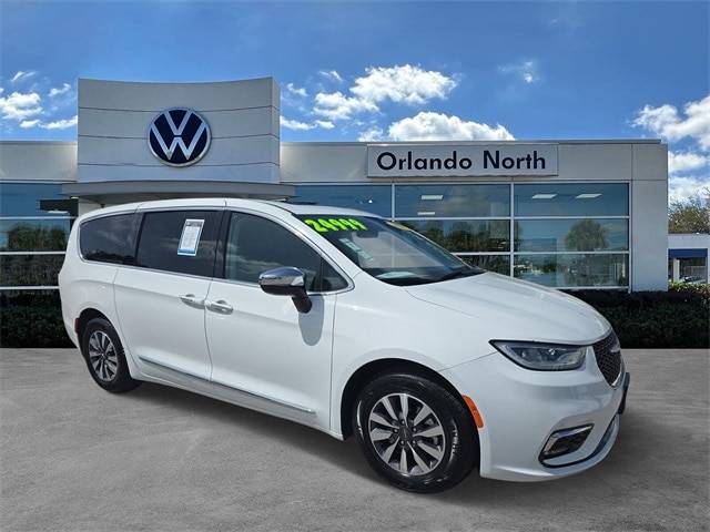2023 Chrysler Pacifica Hybrid Limited — Minivan — 74,001 mi — Orlando, FL