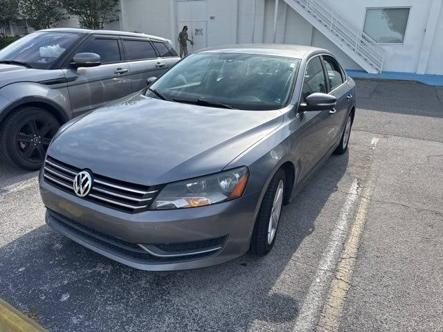 2013 Volkswagen Passat SE — Sedan — 122,539 mi — Orlando, FL
