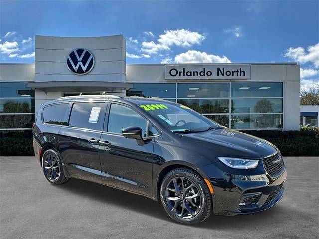 2022 Chrysler Pacifica Limited — Minivan — 51,157 mi — Orlando, FL