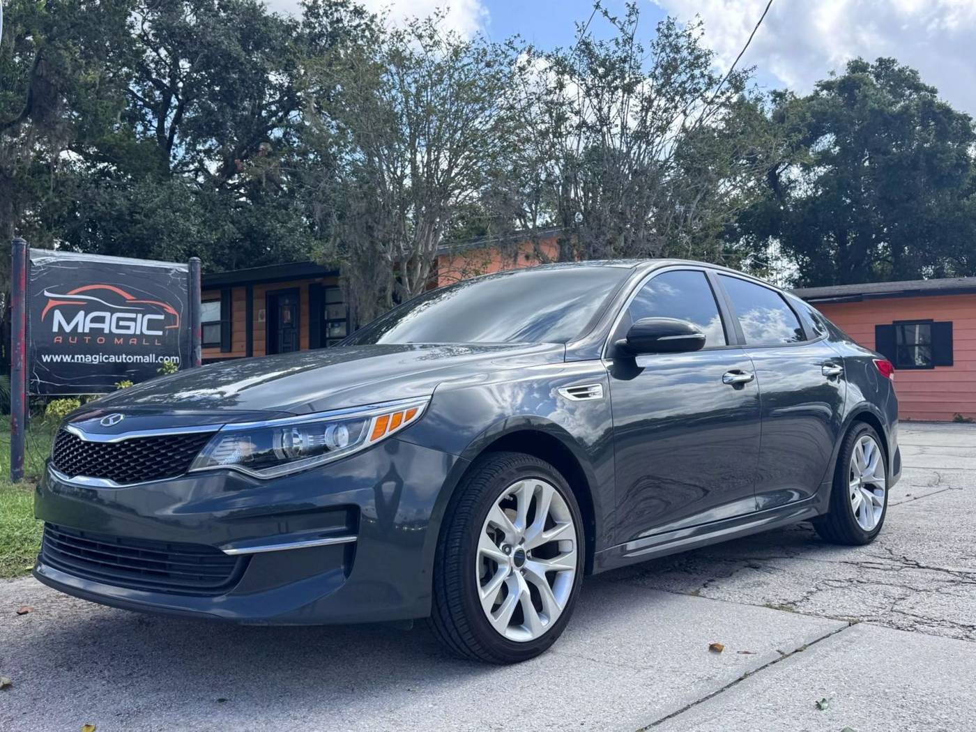 2016 Kia Optima LX — Sedan — 85,495 mi — Ocoee, FL
