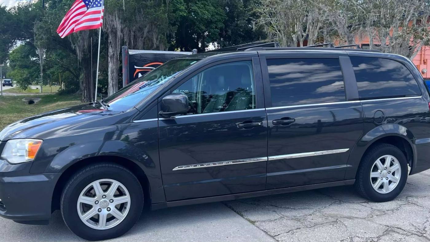 2012 Chrysler Town and Country Touring
