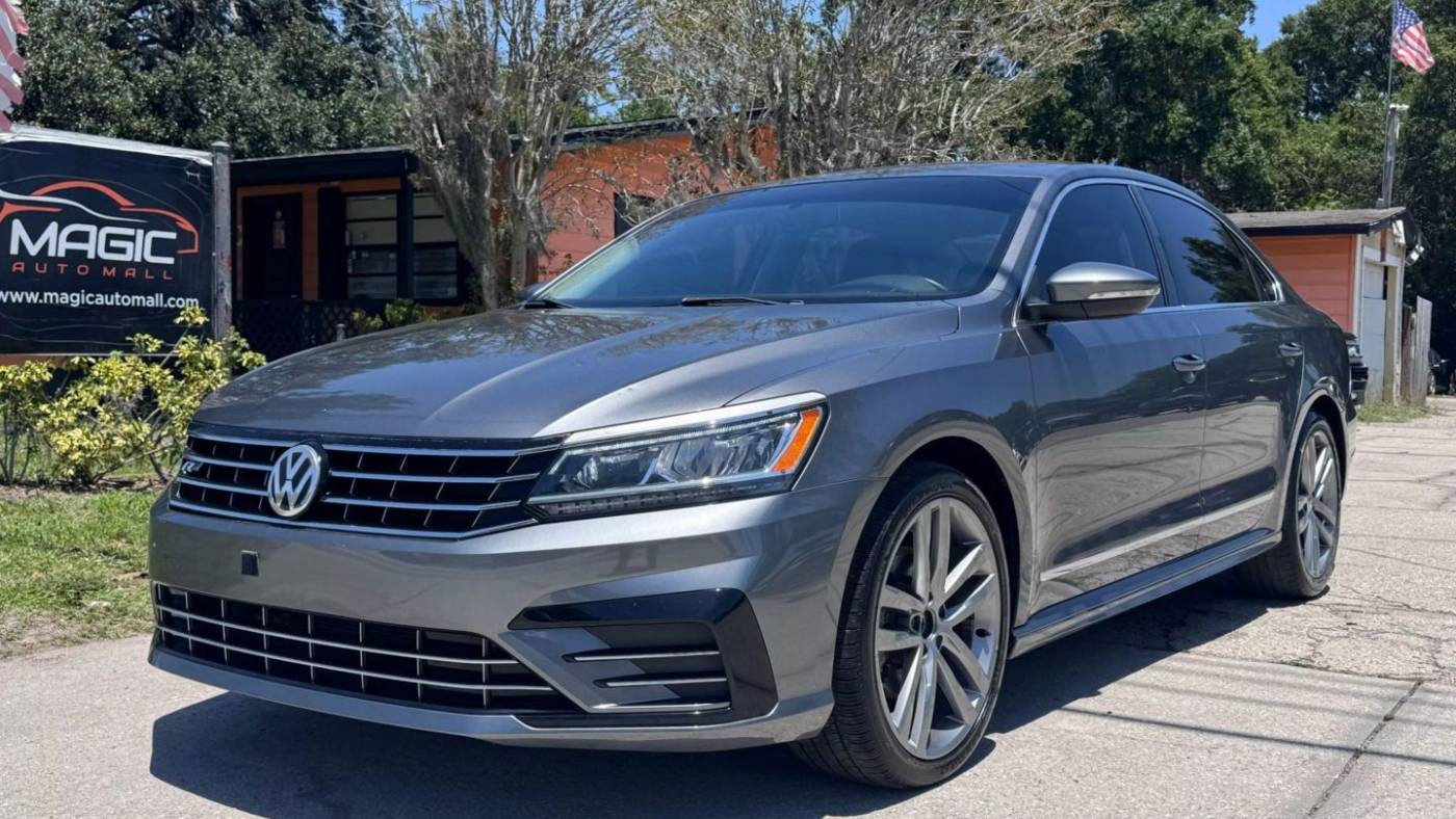 2017 Volkswagen Passat 1.8T R-Line