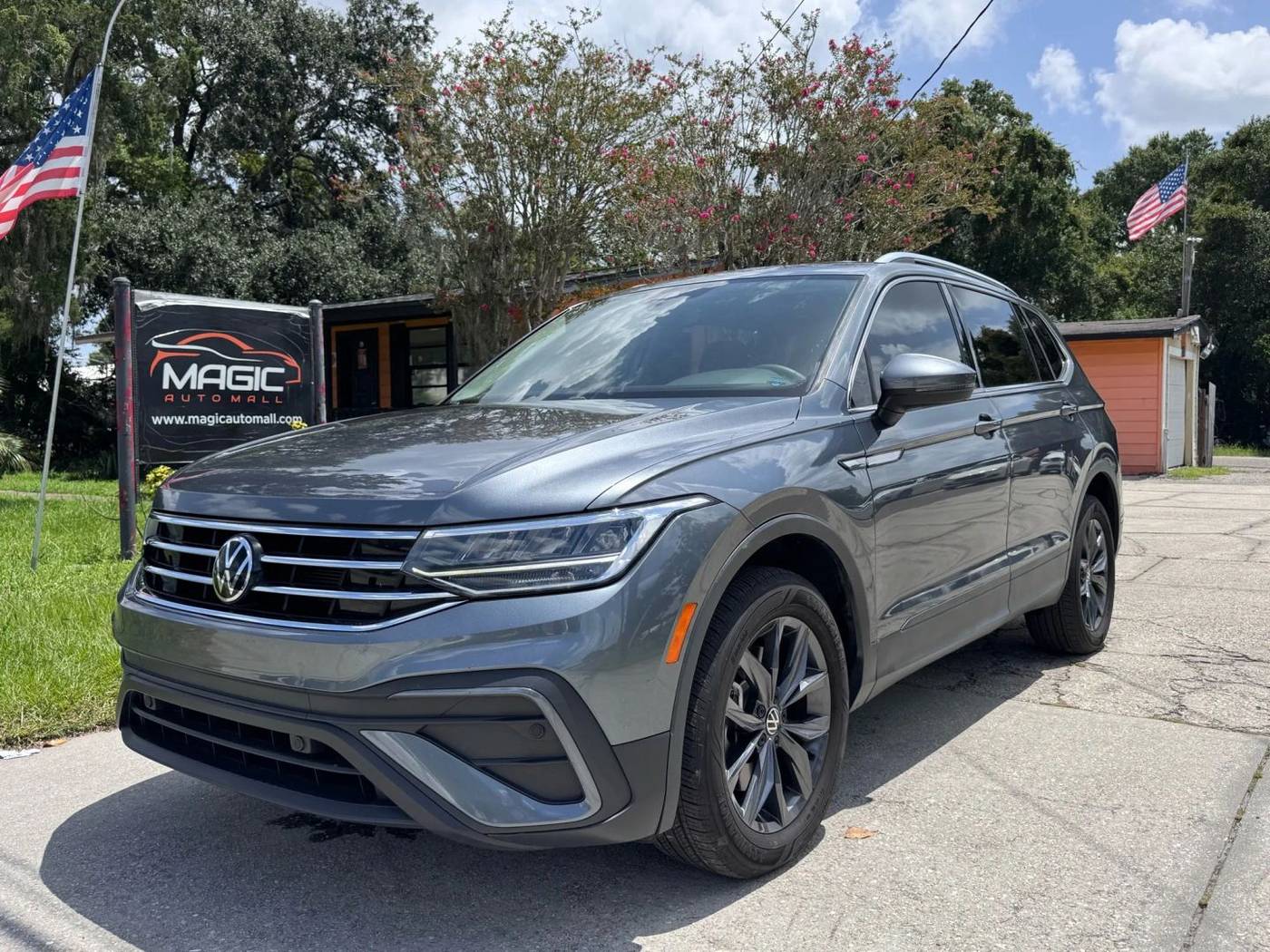 2023 Volkswagen Tiguan SE