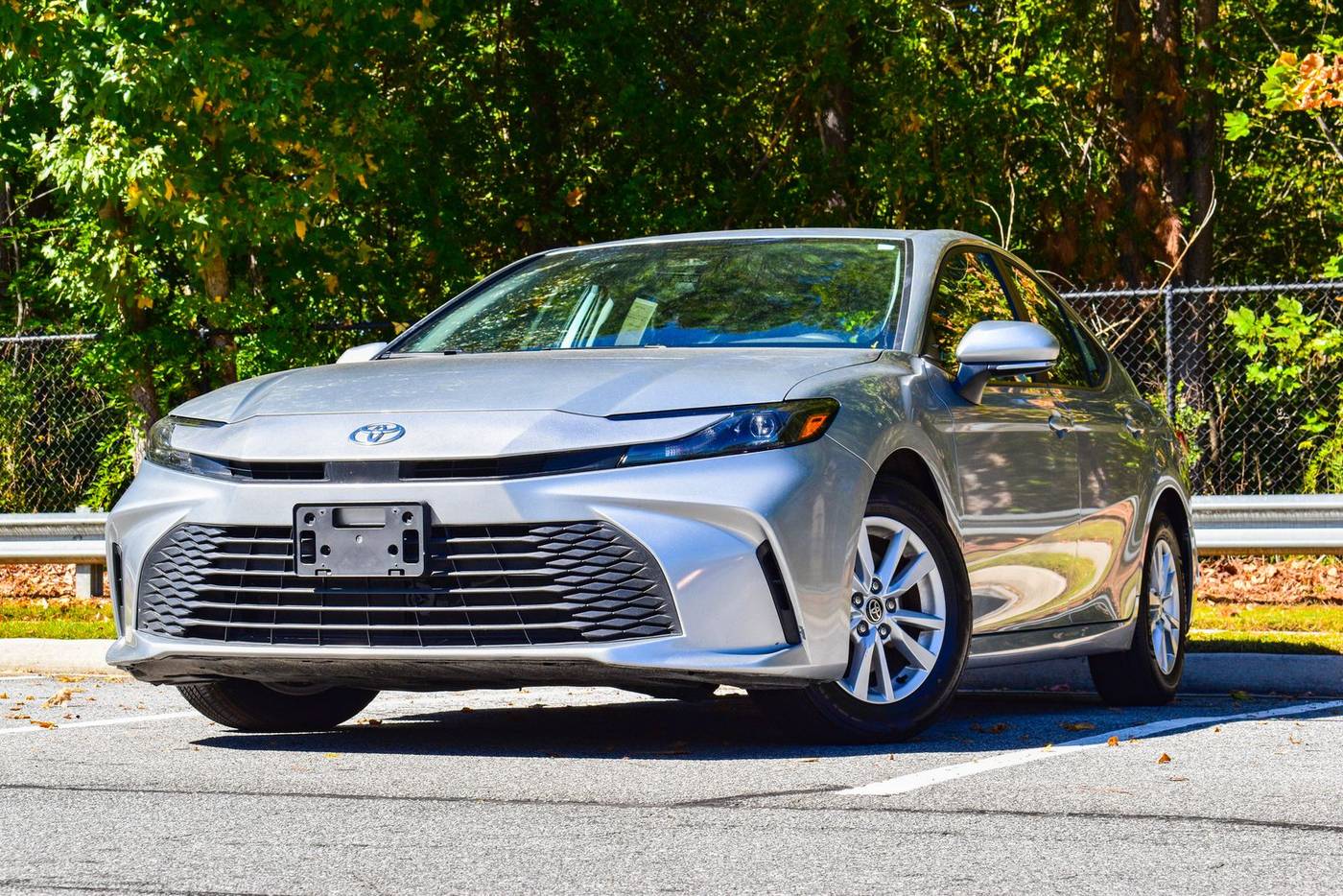2025 Toyota Camry Hybrid LE — Sedan — 27,216 mi — Marietta, GA