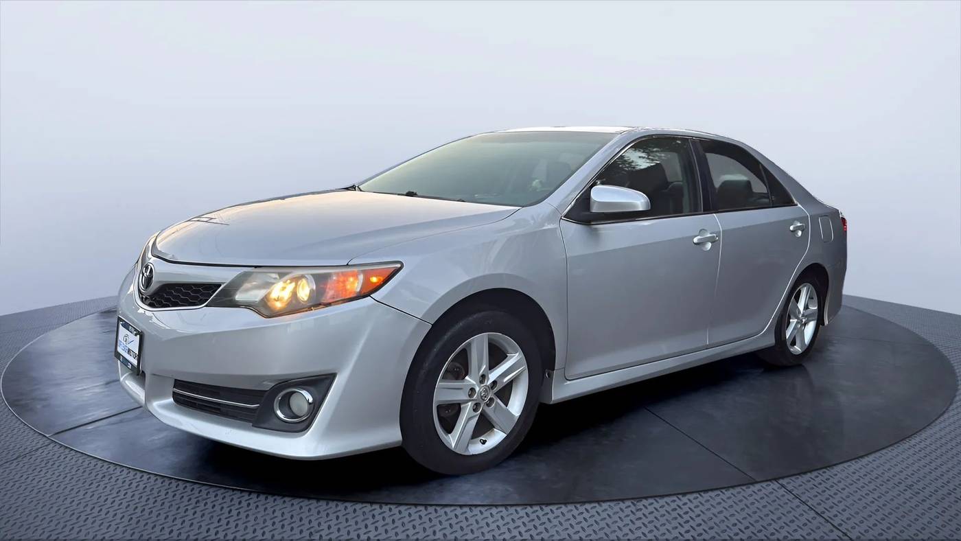 2014 Toyota Camry SE — Sedan — 110,655 mi — Stafford, VA