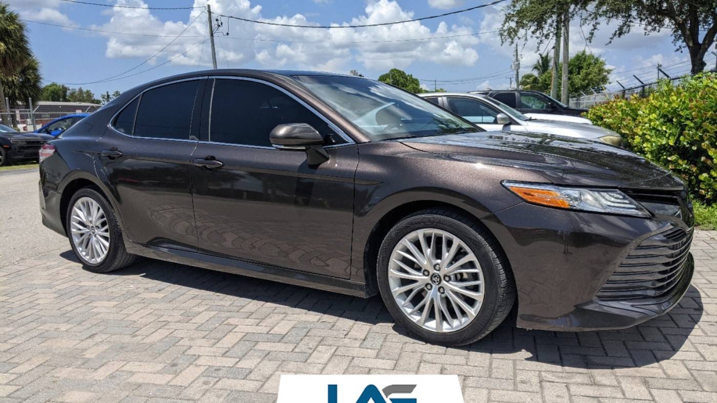 2018 Toyota Camry XLE — Sedan — 28,494 mi — Tampa, FL
