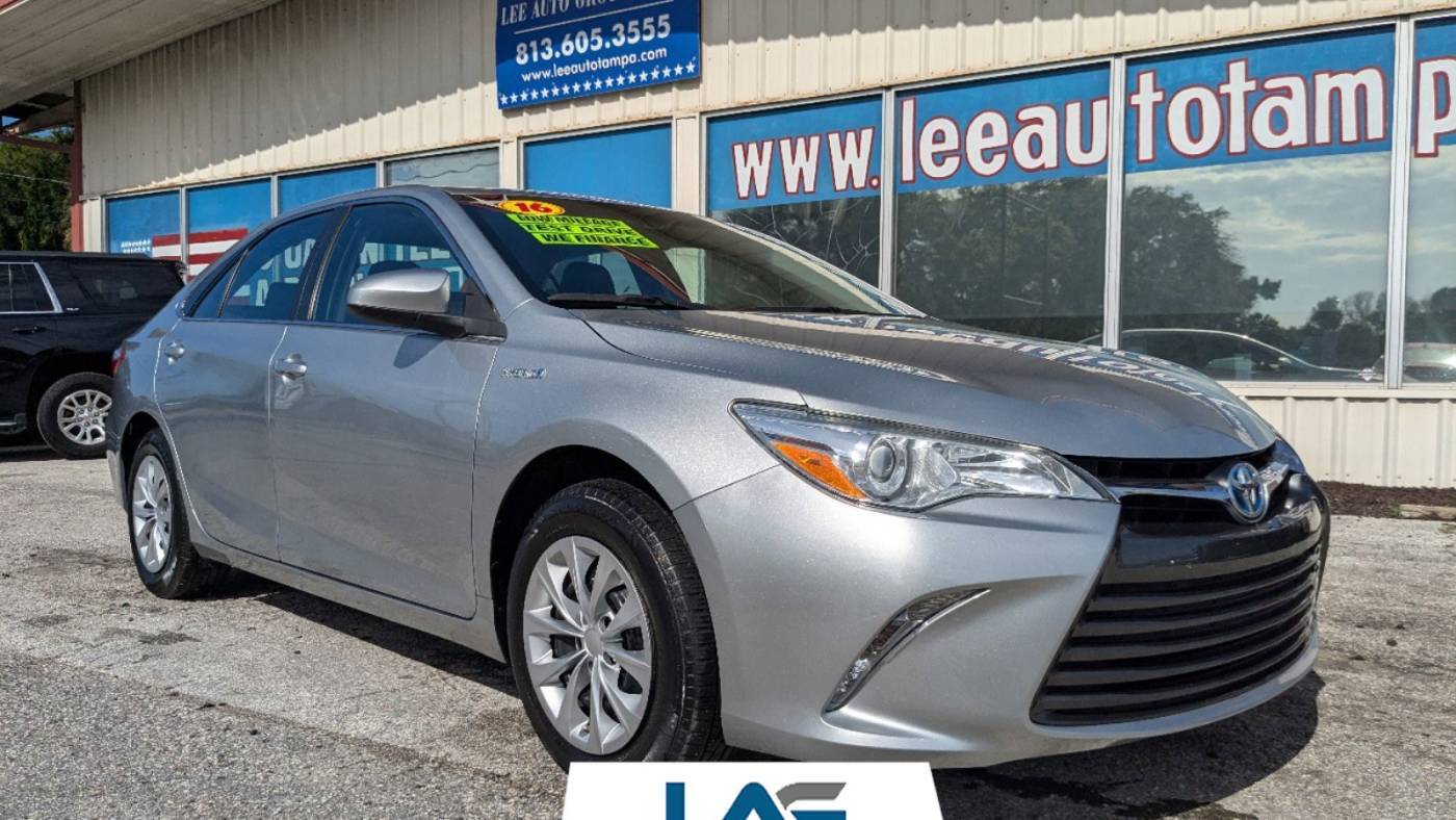 2016 Toyota Camry Hybrid LE — Sedan — 64,640 mi — Tampa, FL