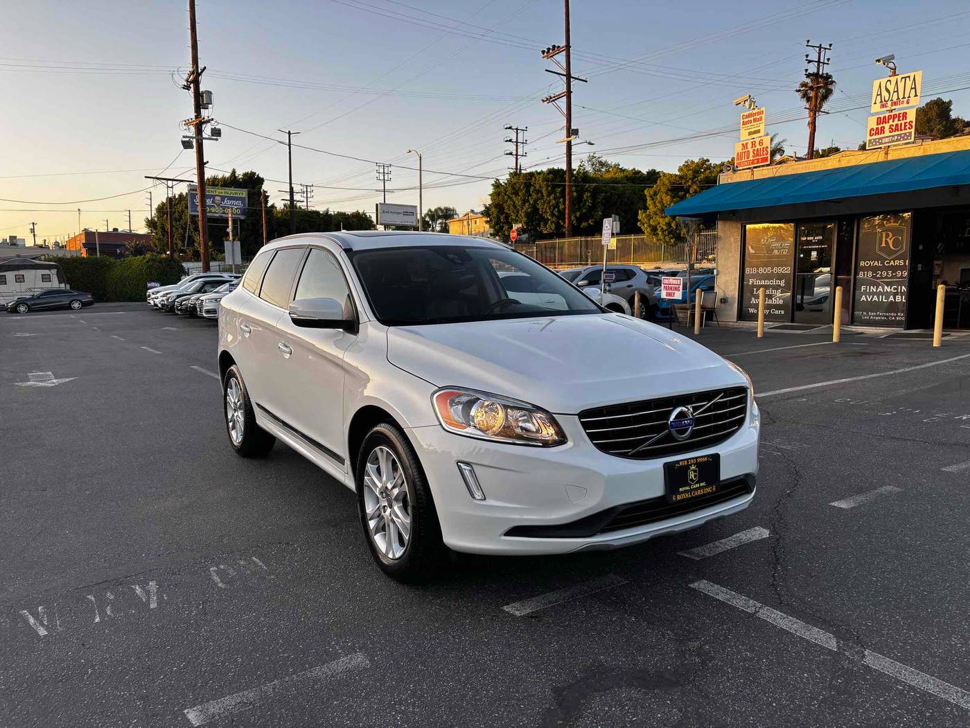 2016 Volvo XC60 T5 Drive-E Premier — SUV — 87,987 mi — Los Angeles, CA