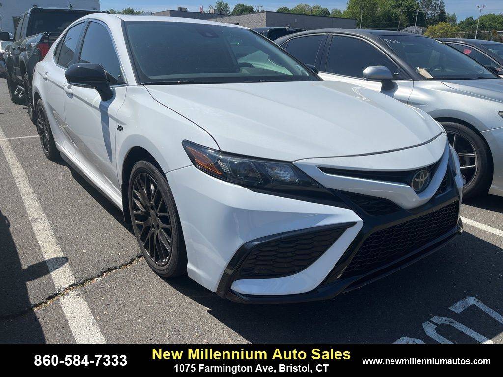 2022 Toyota Camry SE — Sedan — 33,920 mi — Bristol, CT