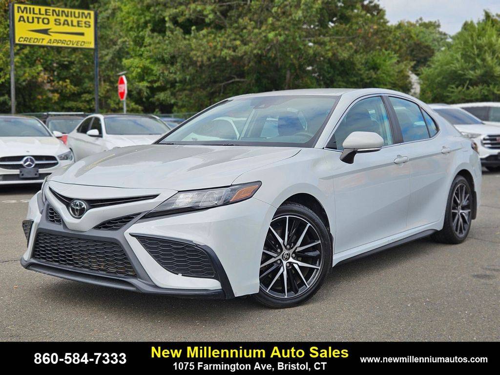 2022 Toyota Camry SE — Sedan — 87,558 mi — Bristol, CT