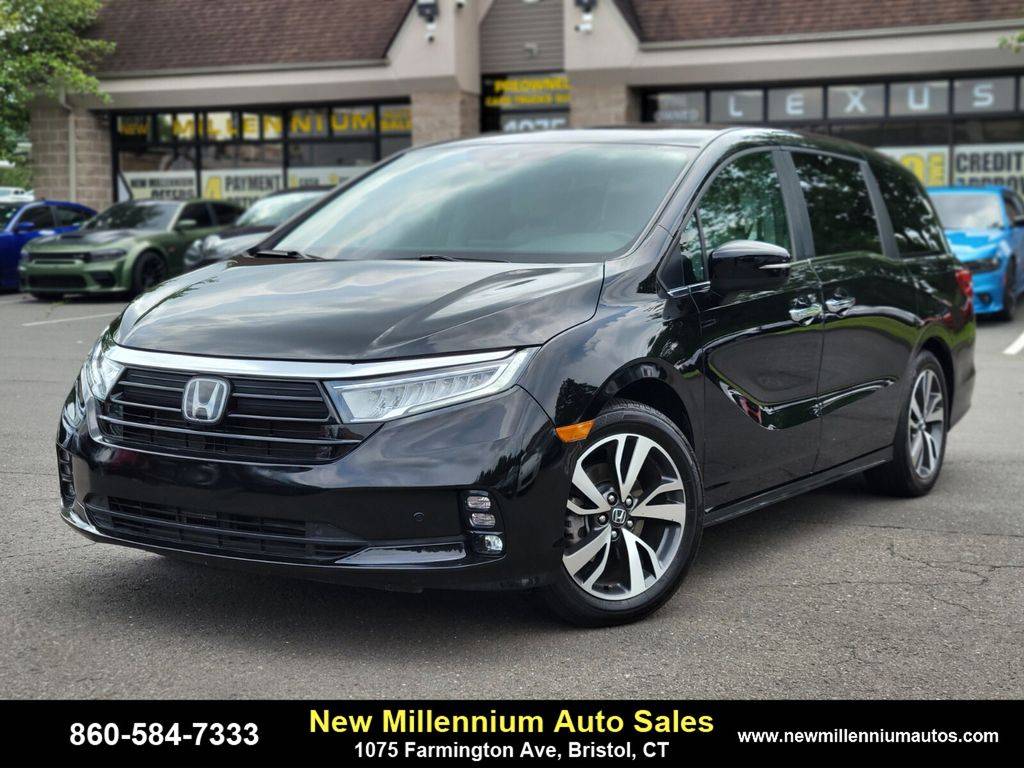 2022 Honda Odyssey Touring — Minivan — 57,569 mi — Bristol, CT