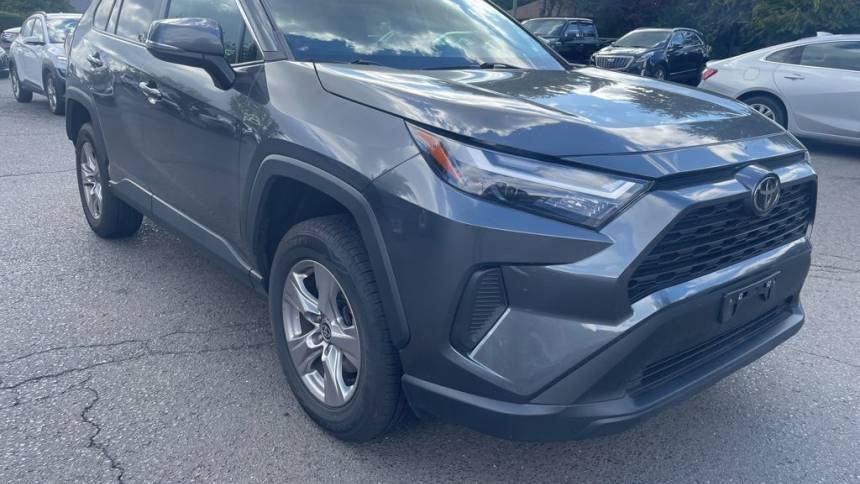 2022 Toyota RAV4 XLE — SUV — 60,517 mi — Bristol, CT