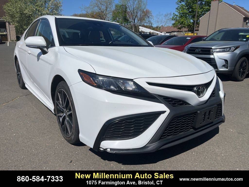 2022 Toyota Camry SE — Sedan — 84,710 mi — Bristol, CT