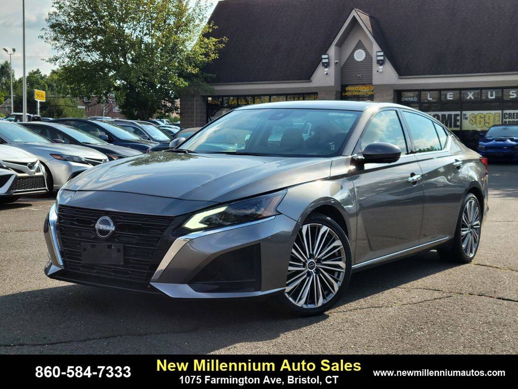 2023 Nissan Altima SL — Sedan — 52,300 mi — Bristol, CT
