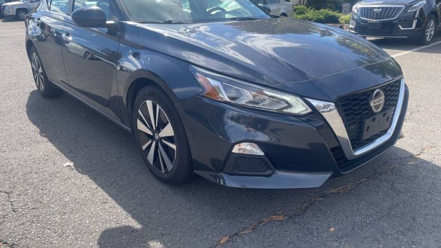 2022 Nissan Altima SV — Sedan — 61,199 mi — Bristol, CT