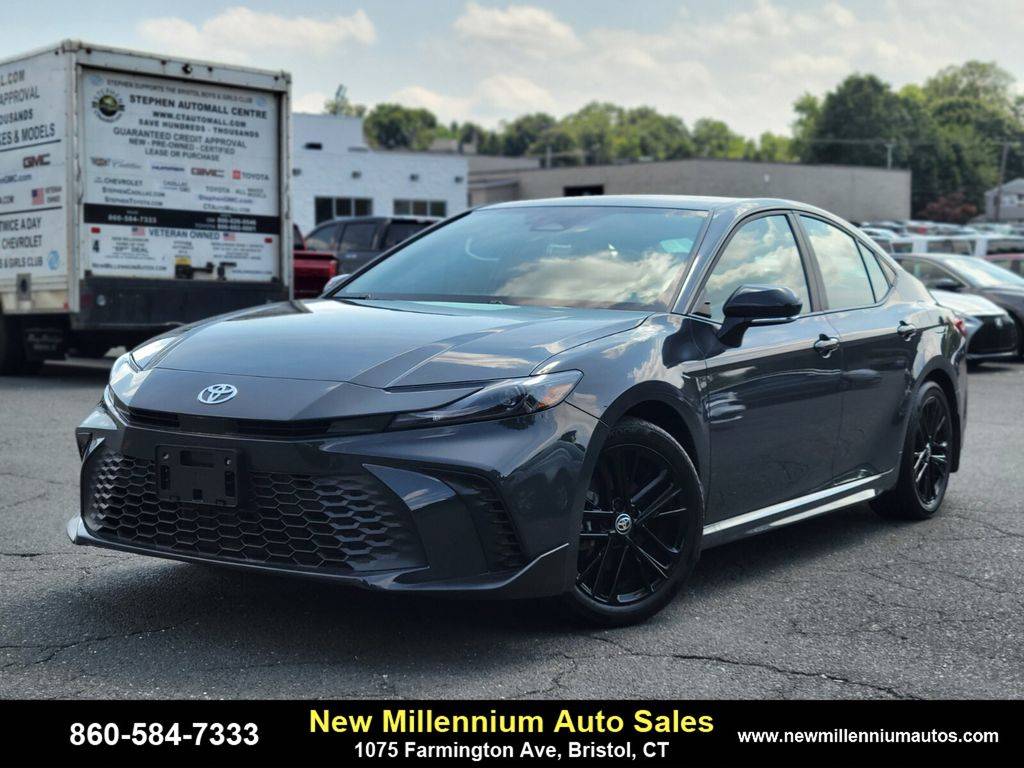 2025 Toyota Camry SE — Sedan — 5,856 mi — Bristol, CT