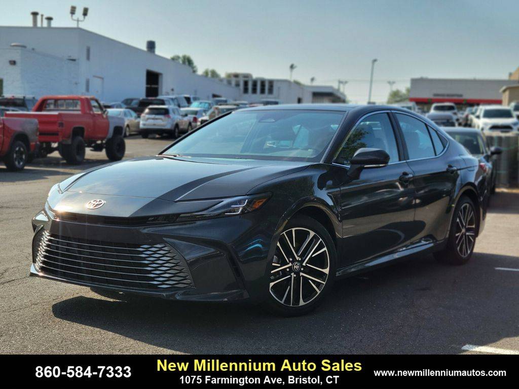 2025 Toyota Camry XLE — Sedan — 7,439 mi — Bristol, CT