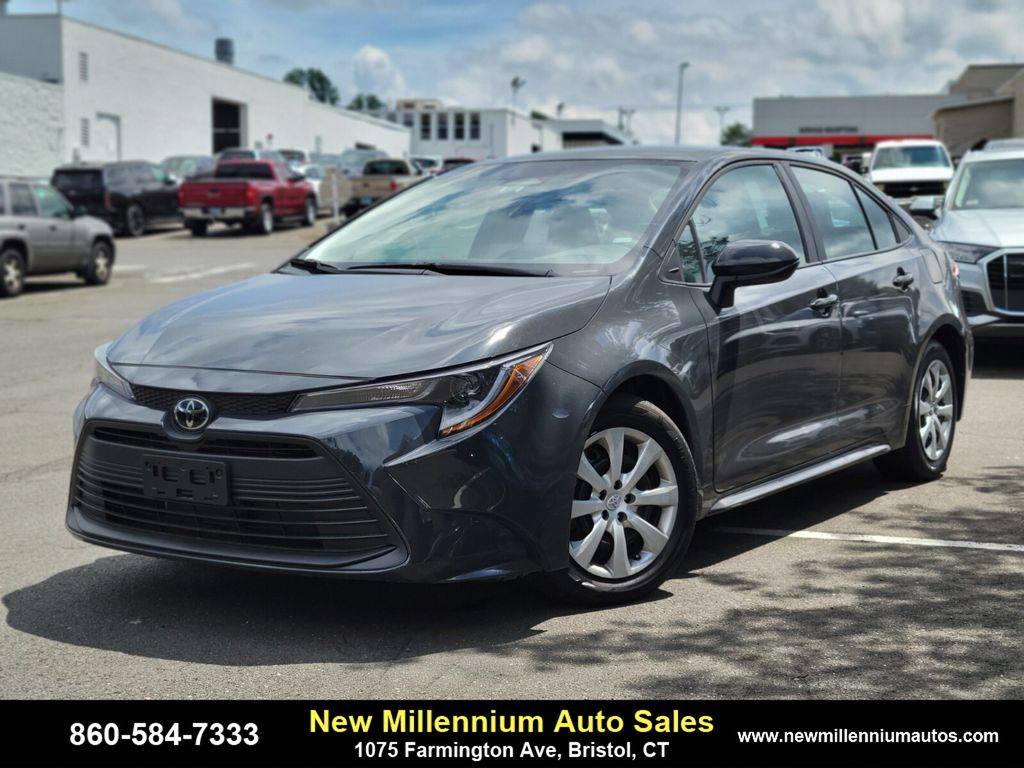 2025 Toyota Corolla LE — Sedan — 711 mi — Bristol, CT