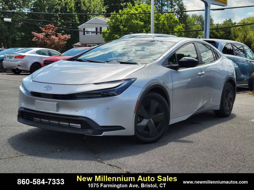 2023 Toyota Prius LE — Hatchback — 18,174 mi — Bristol, CT