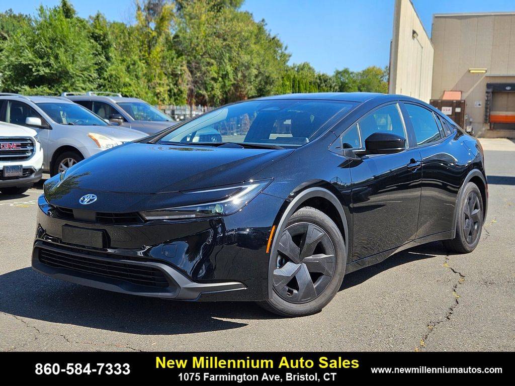 2024 Toyota Prius LE — Hatchback — 28,498 mi — Bristol, CT