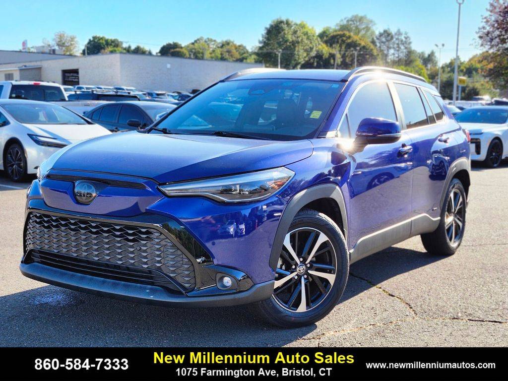 2023 Toyota Corolla Cross Hybrid SE — SUV — 12,119 mi — Bristol, CT