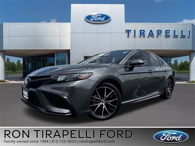 2024 Toyota Camry Hybrid SE — Sedan — 15,869 mi — Shorewood, IL