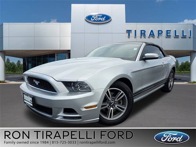 2013 Ford Mustang V6 Premium — Convertible — 137,720 mi — Shorewood, IL