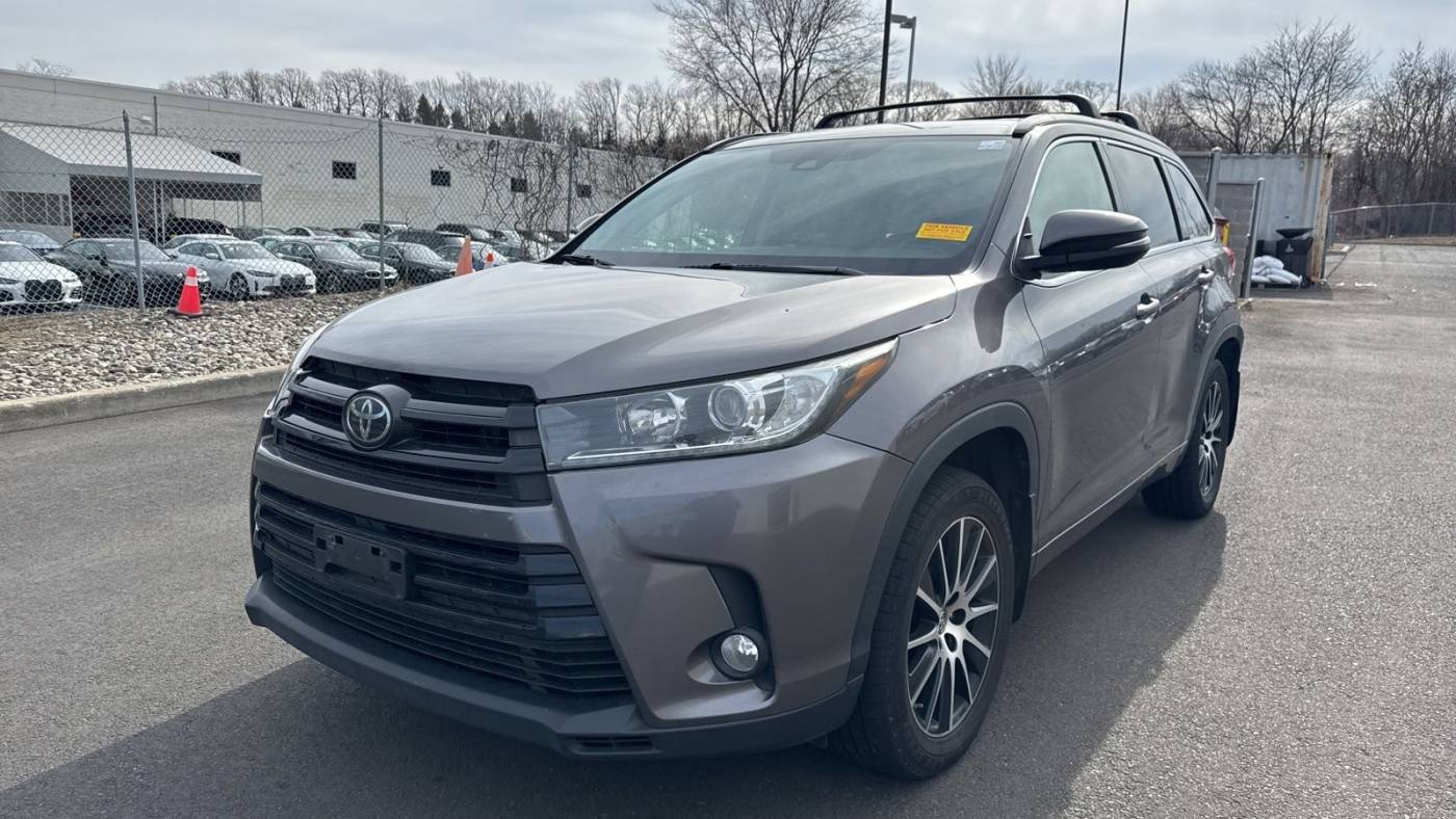2017 Toyota Highlander SE V6 — SUV — 120,176 mi — Eatontown, NJ