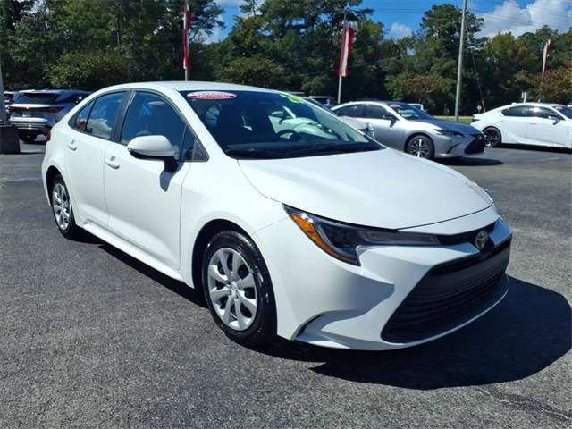 2025 Toyota Corolla LE — Sedan — 5,938 mi — New Bern, NC