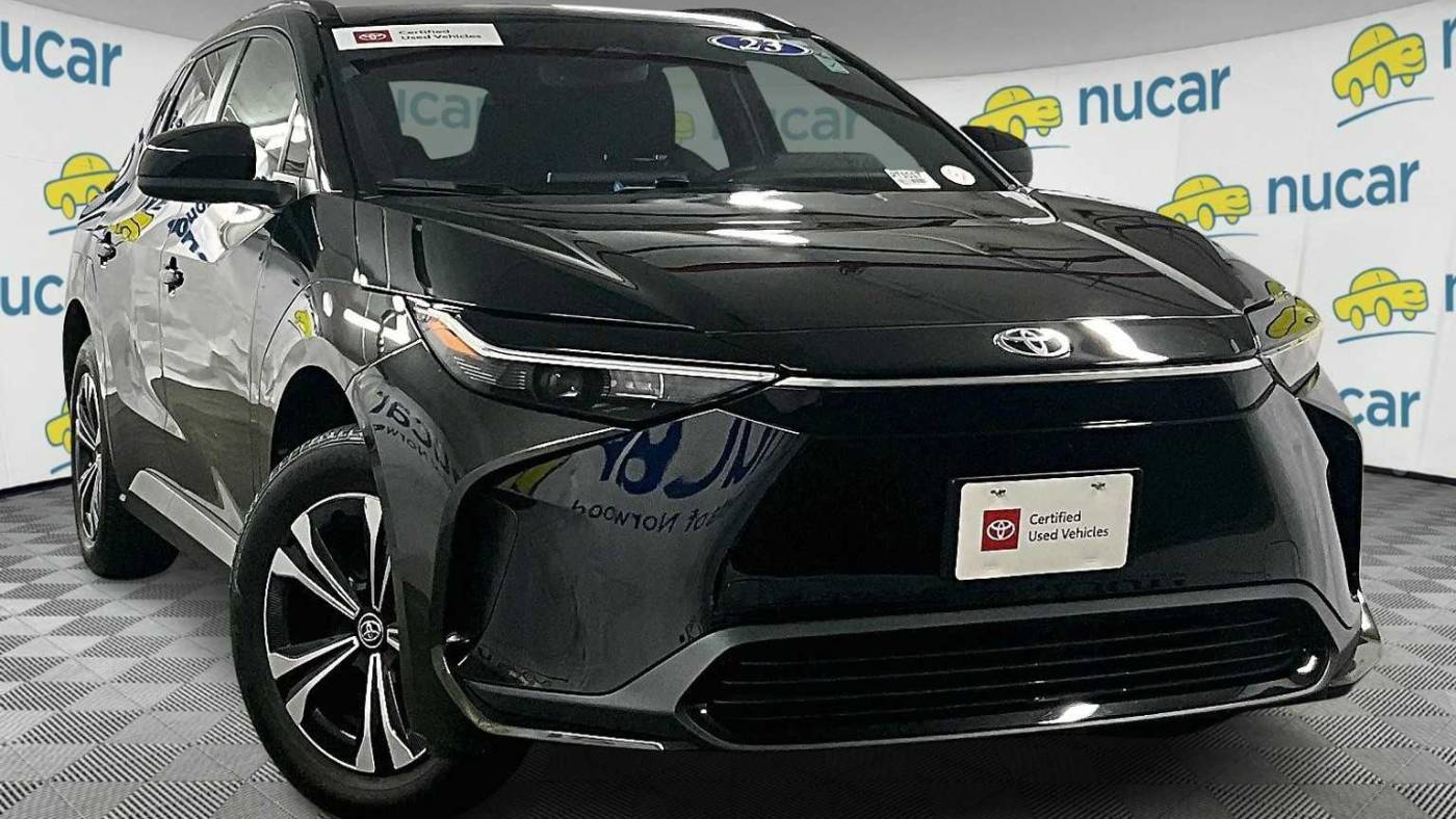 2023 Toyota bZ4X XLE — SUV — 4,758 mi — Norwood, MA