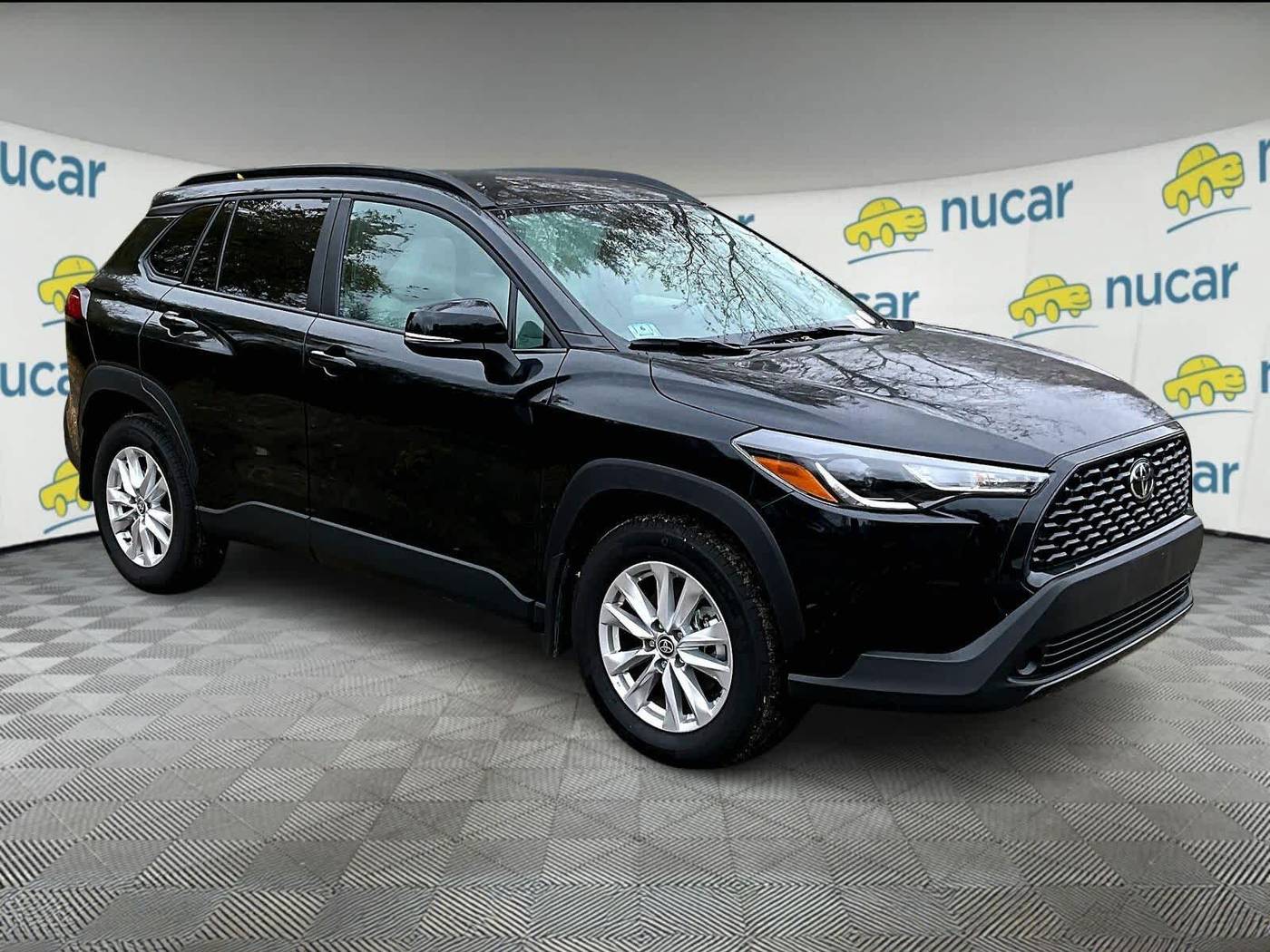 2025 Toyota Corolla Cross LE — SUV — 14,101 mi — Norwood, MA