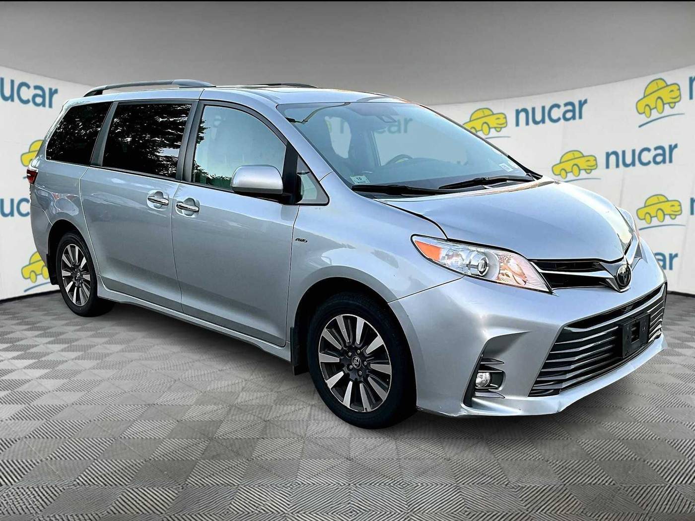 2020 Toyota Sienna XLE — Minivan — 91,748 mi — Norwood, MA