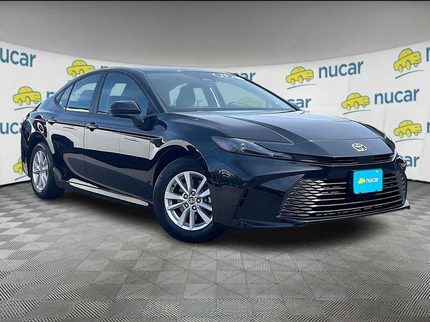 2025 Toyota Camry Hybrid LE — Sedan — 17,802 mi — Norwood, MA