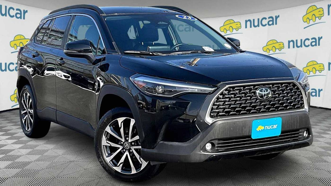 2023 Toyota Corolla Cross XLE — SUV — 32,910 mi — Norwood, MA